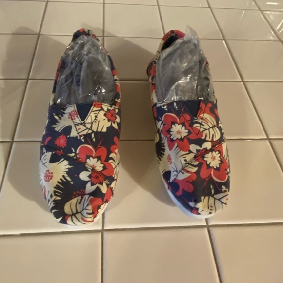 TOMS Alpargagat Floral Tropical Print Slip On Canvas Womans Size W7 - Picture 7 of 11